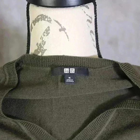 UniQlo brown Pure New Wool V Neck Sweater Size M Women's - Picture 2 of 6